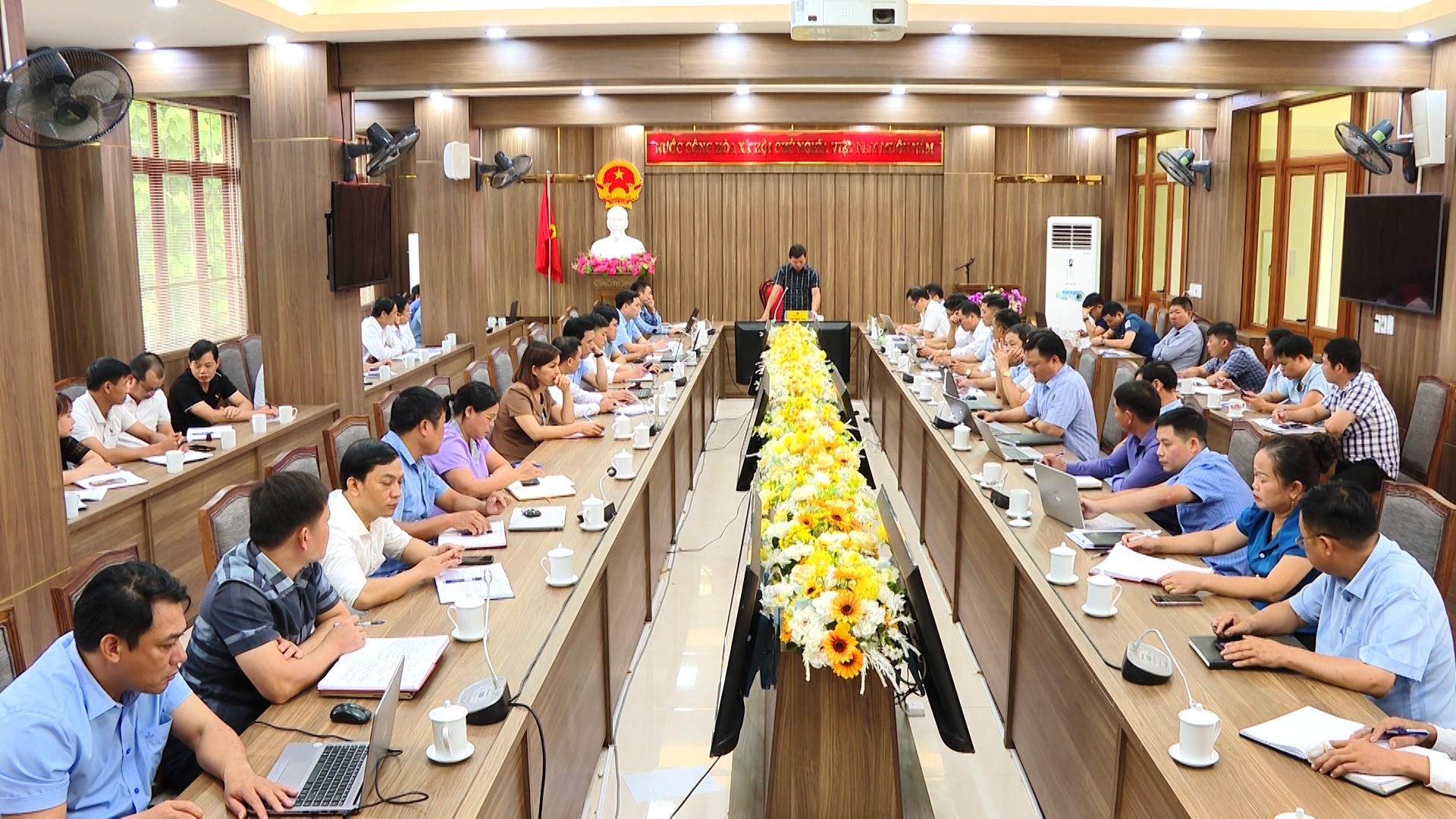 Vị Xuyên họp bàn giải pháp tăng thu ngân sách từ đất đai năm 2023.