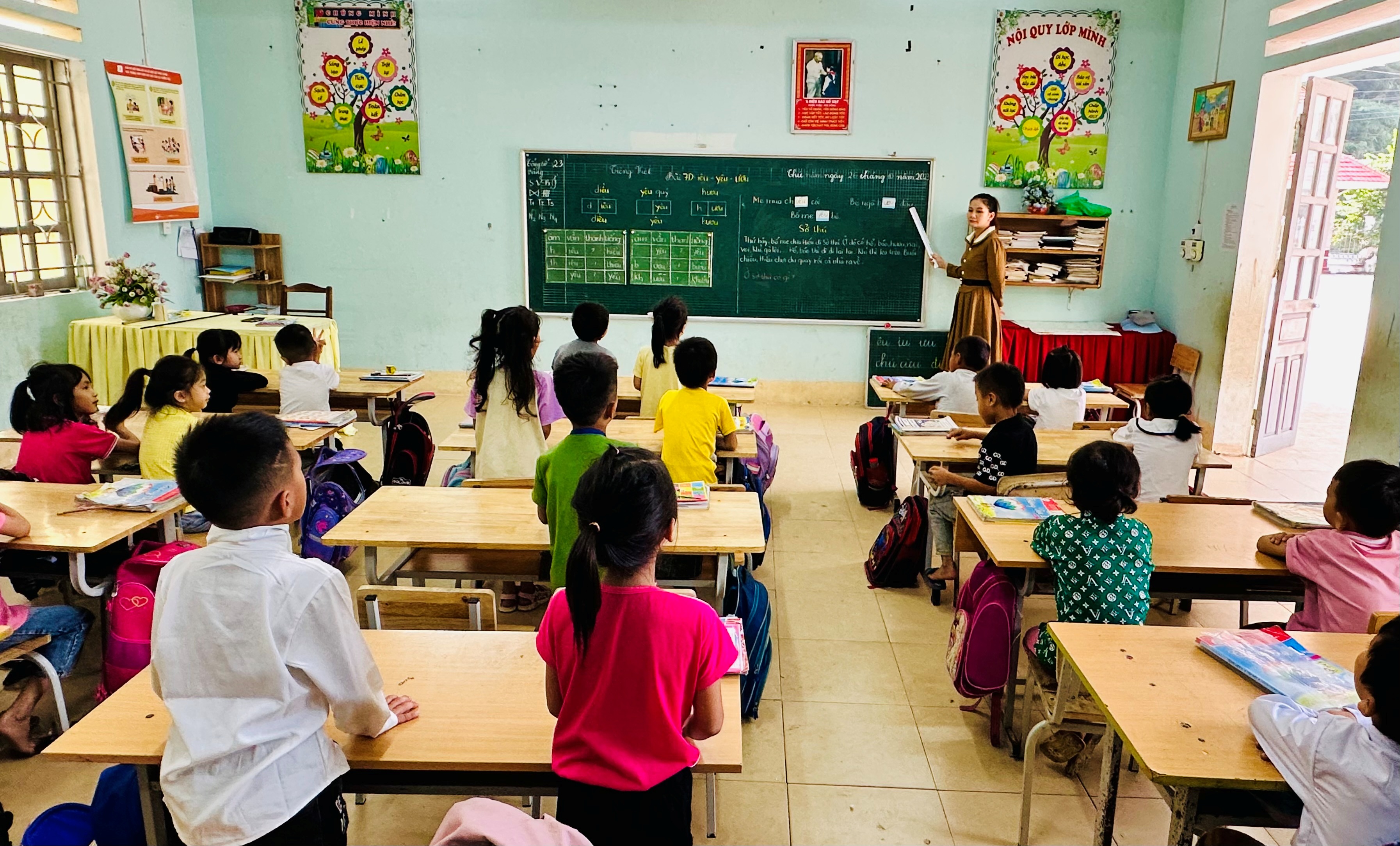 Thi đua “ dạy tốt, học tốt” tại một trường vùng biên