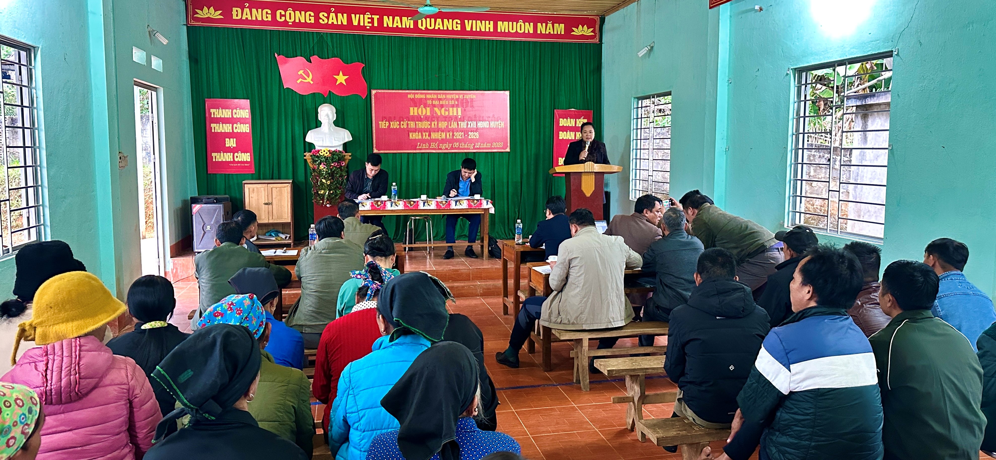 Tổ Đại biểu HĐND huyện Vị Xuyên TXCT tại xã Ngọc Linh và Linh Hồ