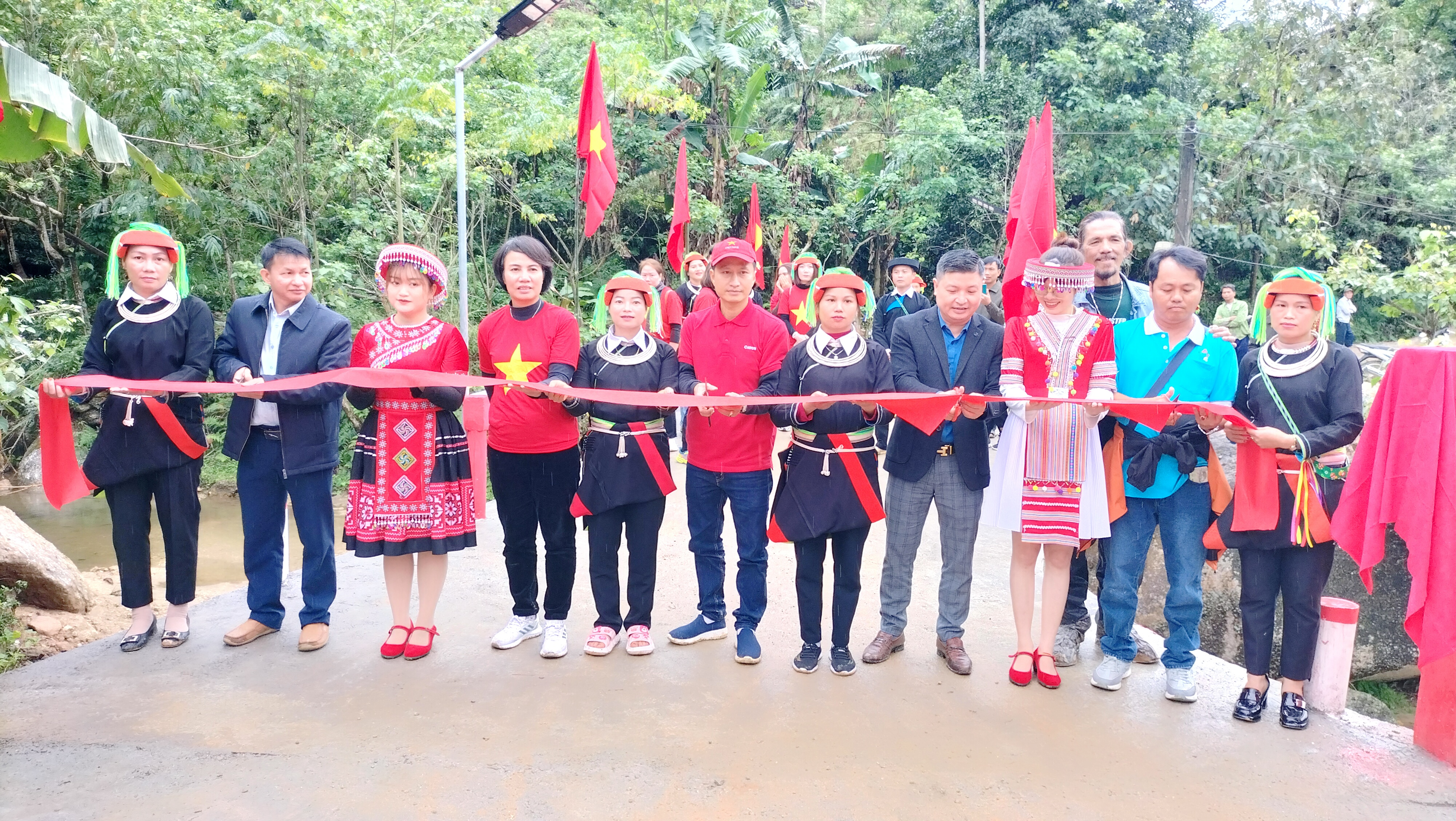 Xã Cao Bồ khánh thành cầu dân sinh tại thôn Thác Hùng