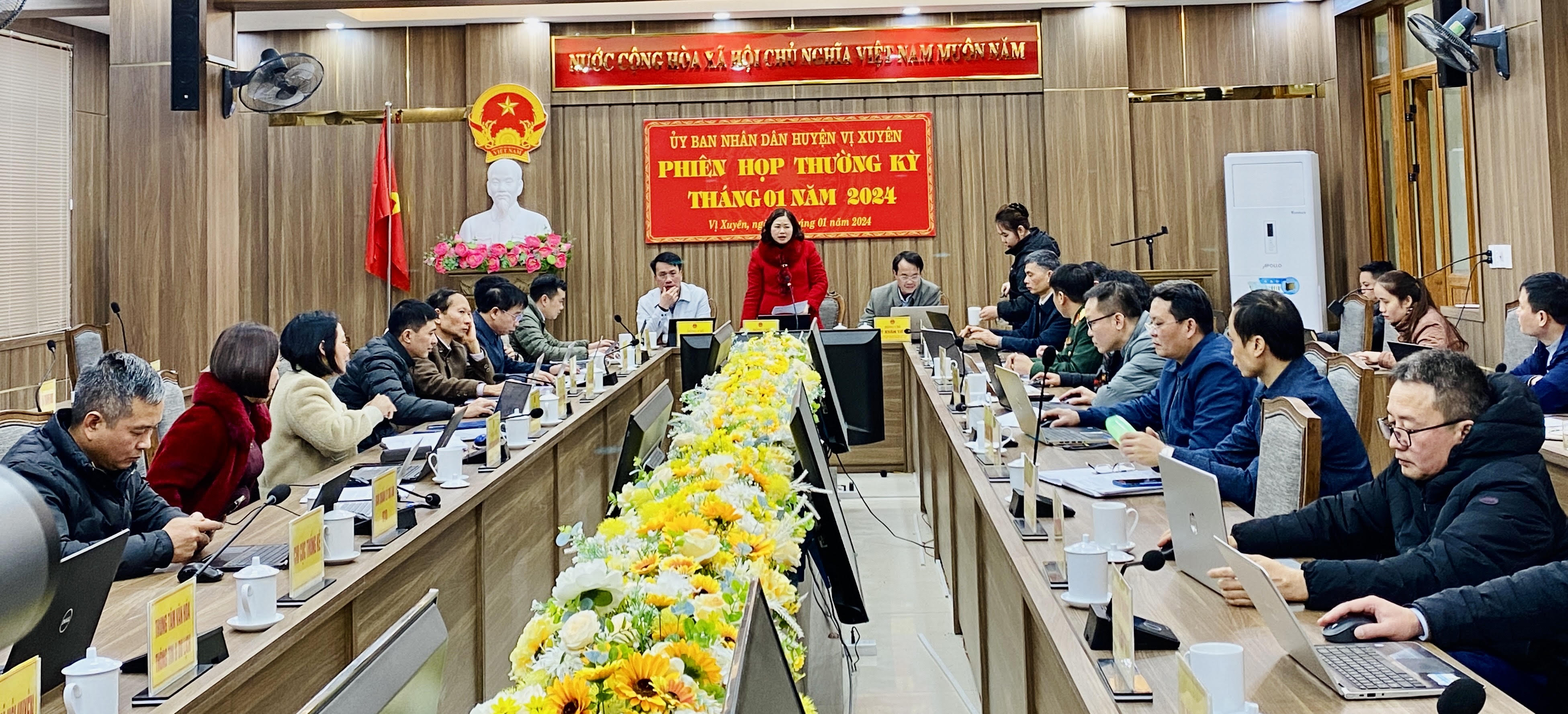 UBND huyện Vị Xuyên họp phiên thường kỳ tháng 1 năm 2024