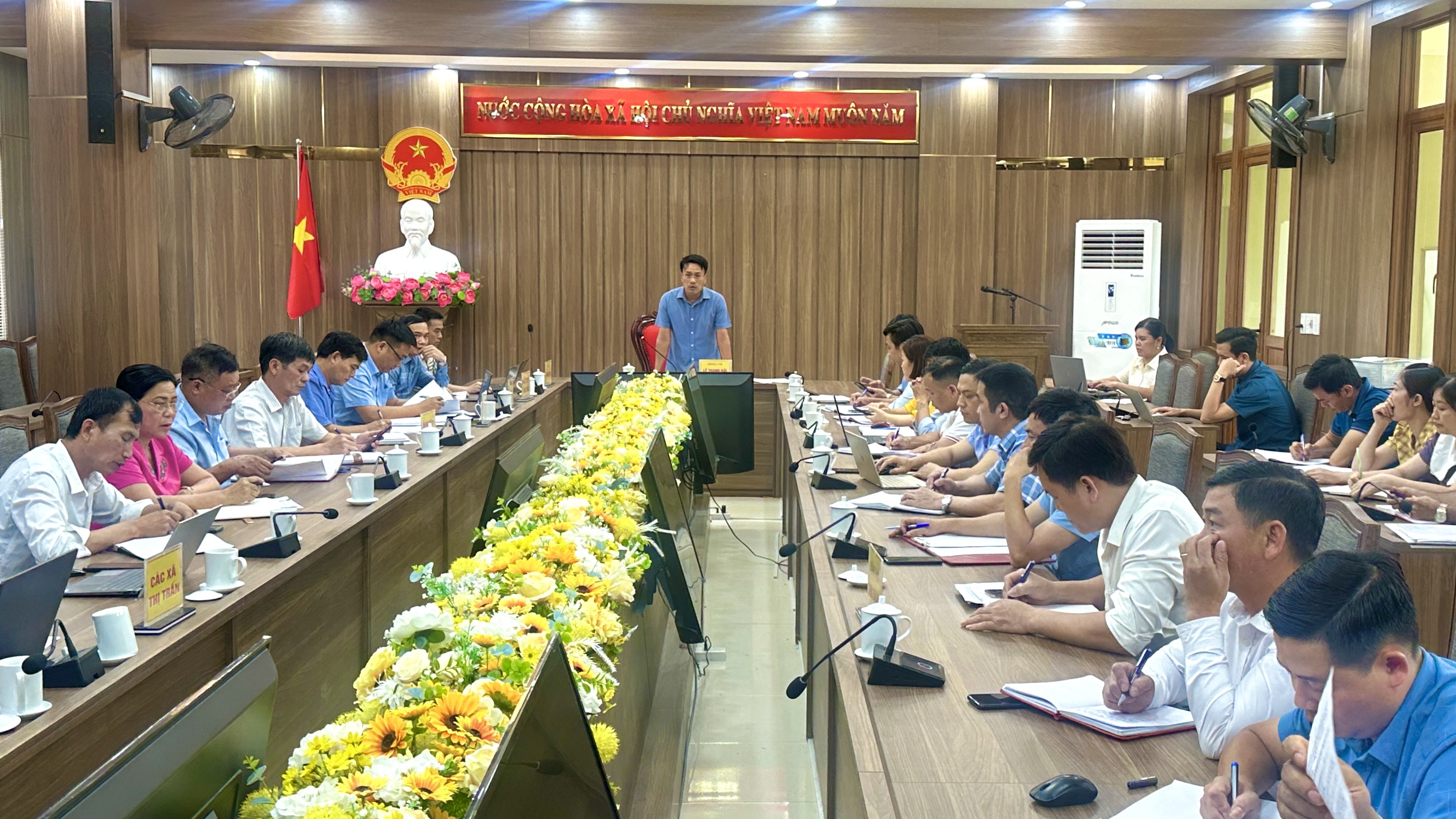 Hội nghị đánh giá hiệu quả trồng Ớt thương phẩm và công tác tiếp nhận, phân bổ nguồn Xi măng