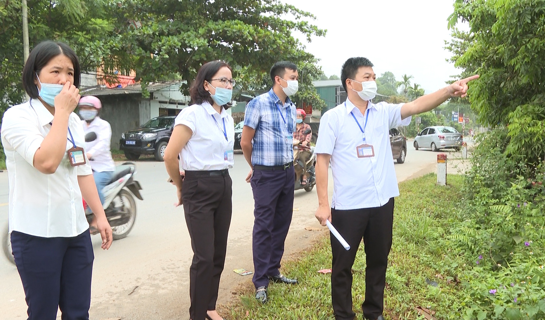Đoàn công tác UBND huyện làm việc tại thị trấn Việt Lâm và xã Thượng Sơn.