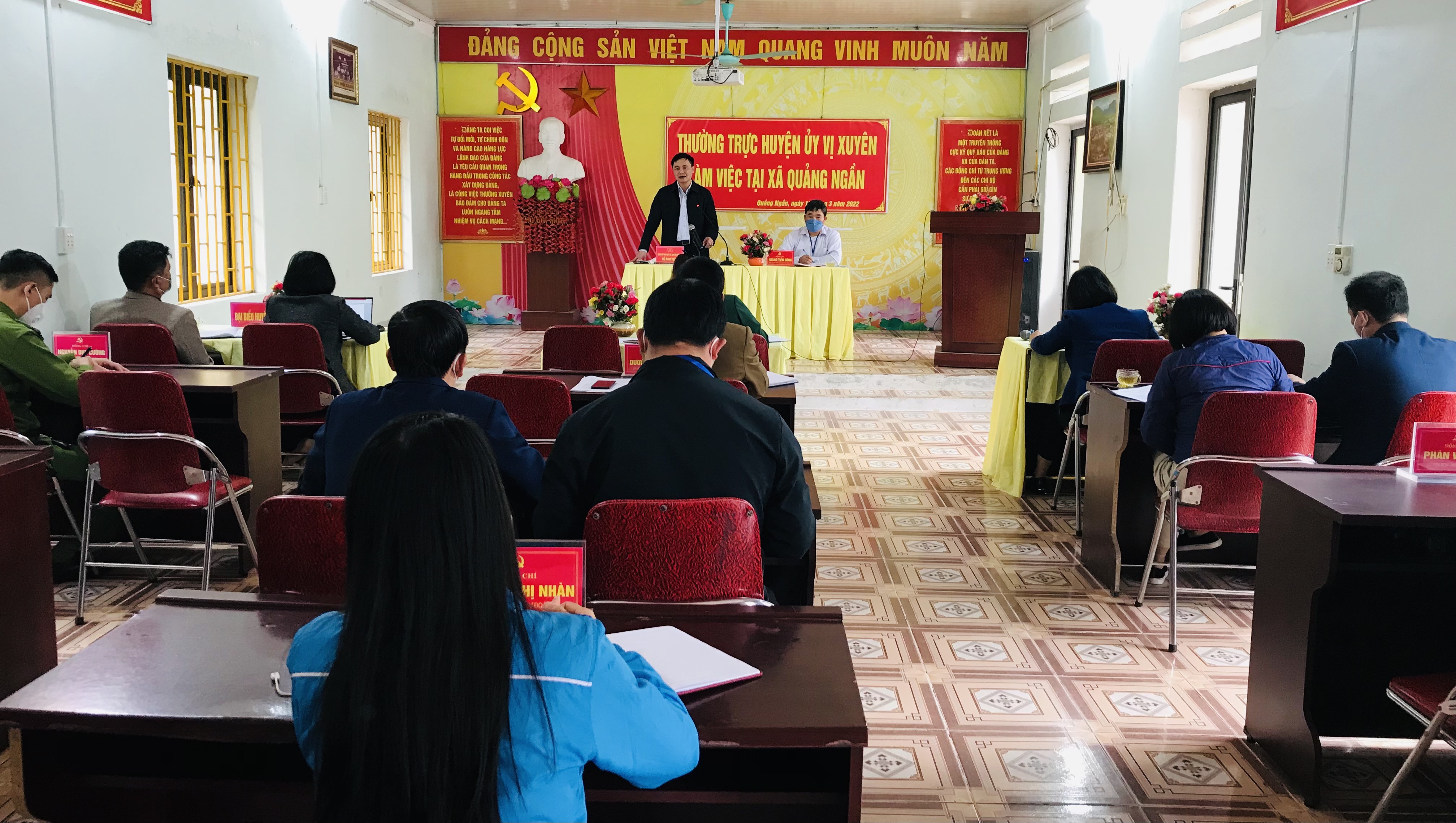 Bí thư Huyện ủy Vị Xuyên Đỗ Anh Tuấn làm việc tại xã Thượng Sơn và Quảng Ngần