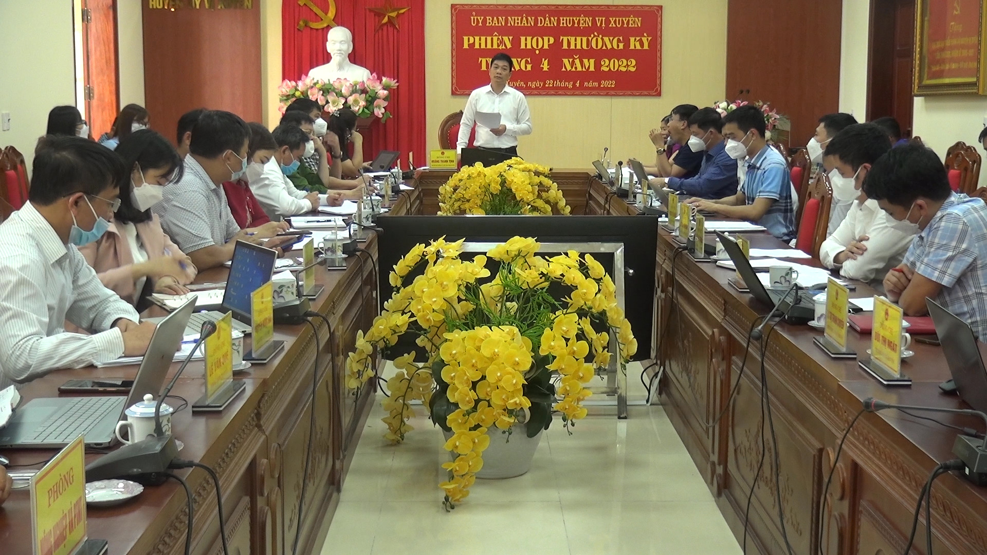 Phiên họp thường kỳ tháng 4 UBND huyện Vị Xuyên