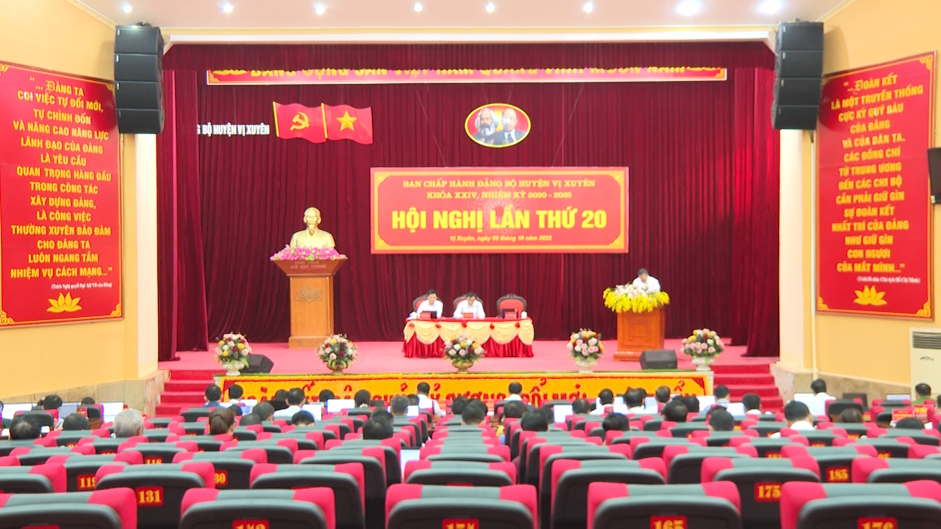 Hội nghị BCH Đảng bộ huyện Vị Xuyên lần thứ 20