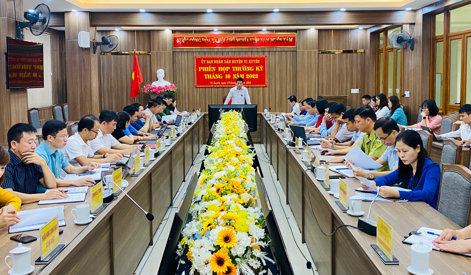 Phiên họp UBND huyện Vị Xuyên thường kỳ tháng 10