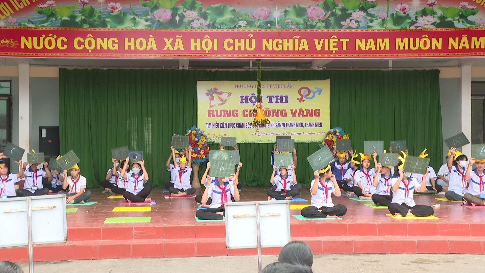 Trường THCS thị trấn Việt Lâm tổ chức Hội thi Rung chuông vàng