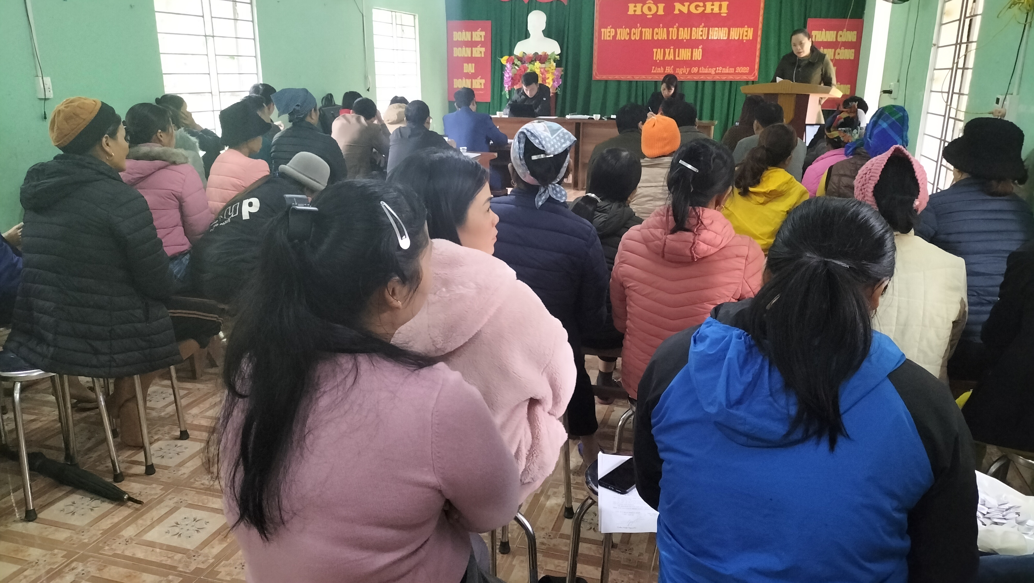 HĐND huyện tiếp xúc cử tri tại xã Linh Hồ và xã Ngọc Linh