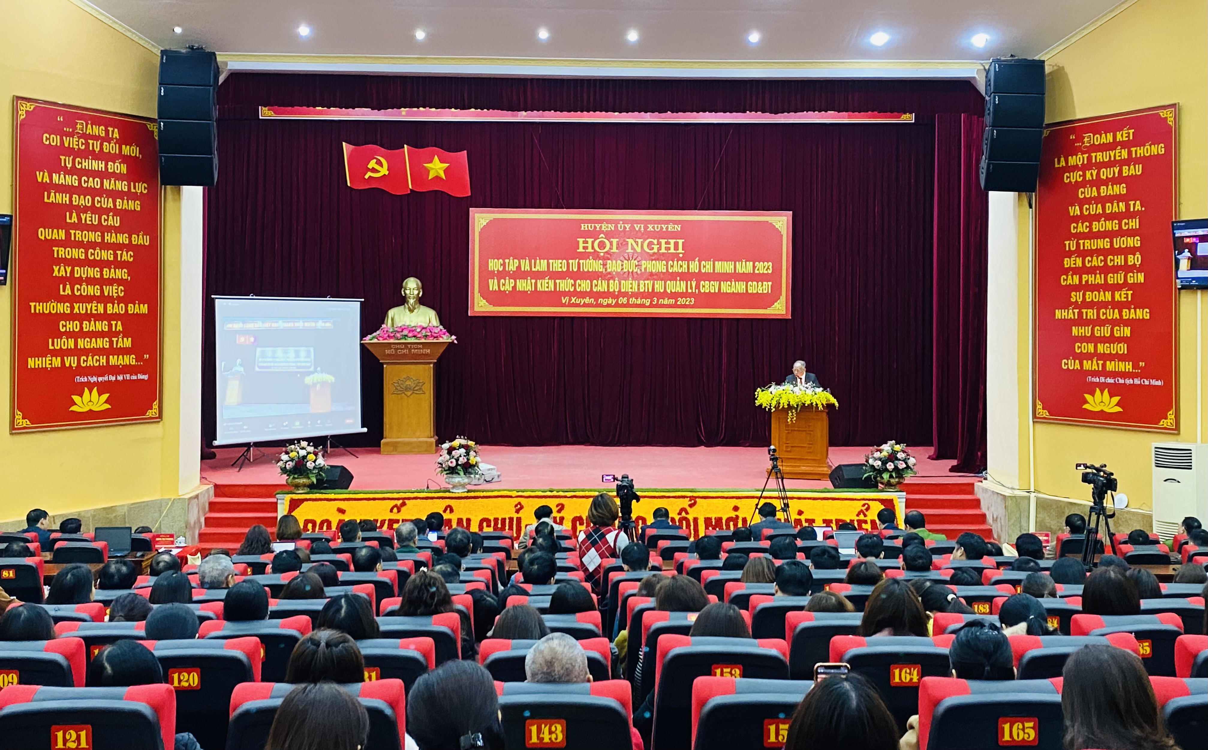 Hội nghị học tập và làm theo tư tưởng, đạo đức, phong cách Hồ Chí Minh