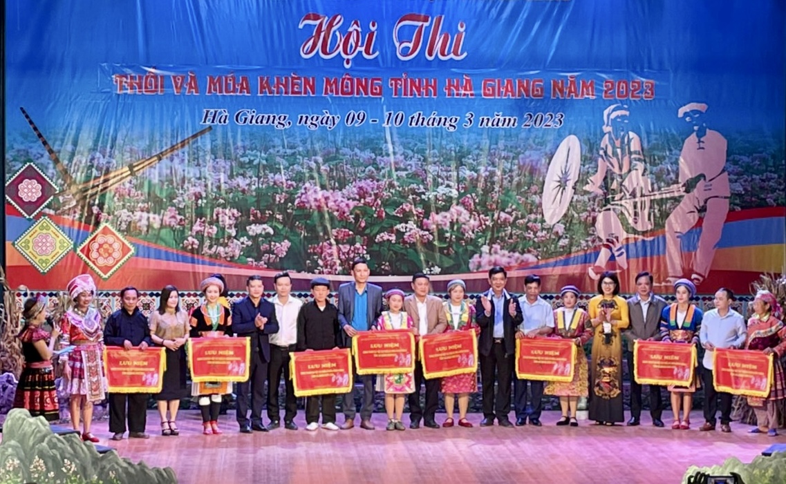 Huyện Vị Xuyên tham gia Hội thi thổi và múa Khèn Mông năm 2023