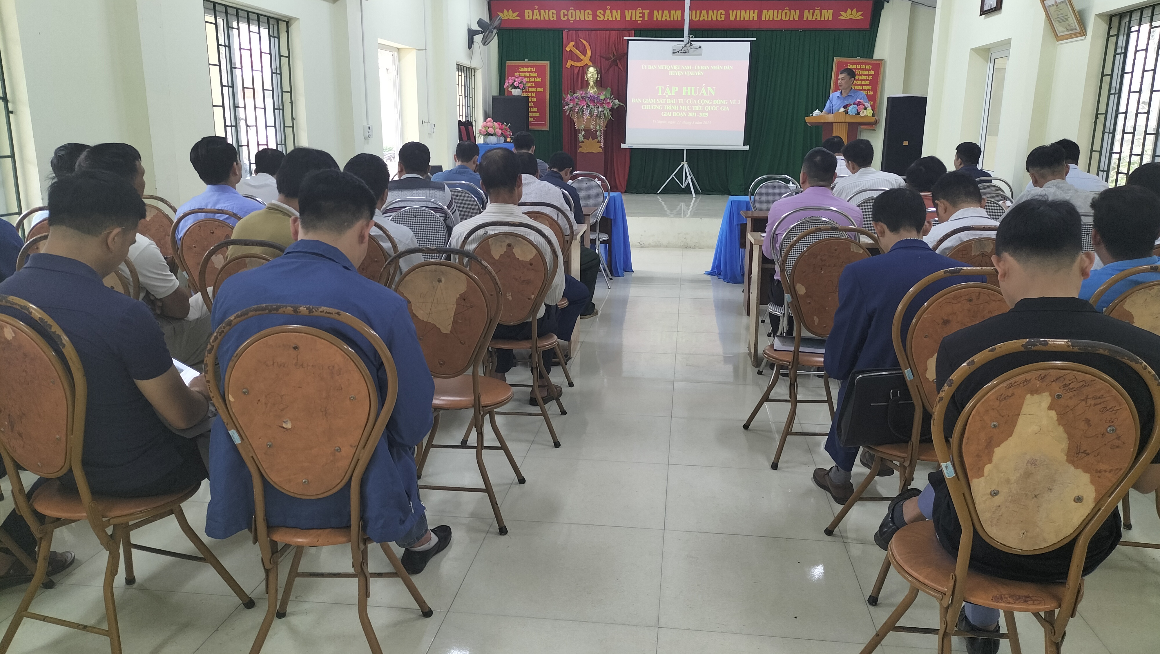 Uỷ ban MTTQ Việt Nam huyện Vị Xuyên tập huấn cho Ban Giám sát đầu tư cộng đồng các xã thị trấn