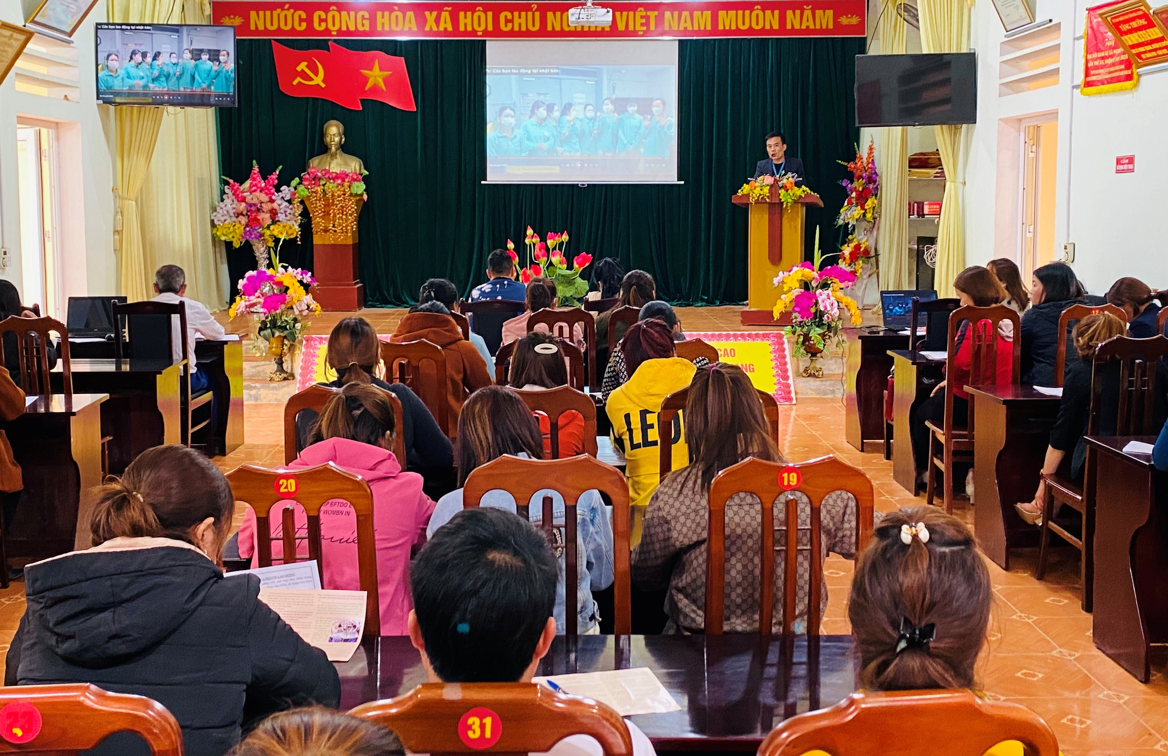 Hội nghị tư vấn, giới thiệu việc làm và xuất khẩu lao động tại huyện Vị Xuyên