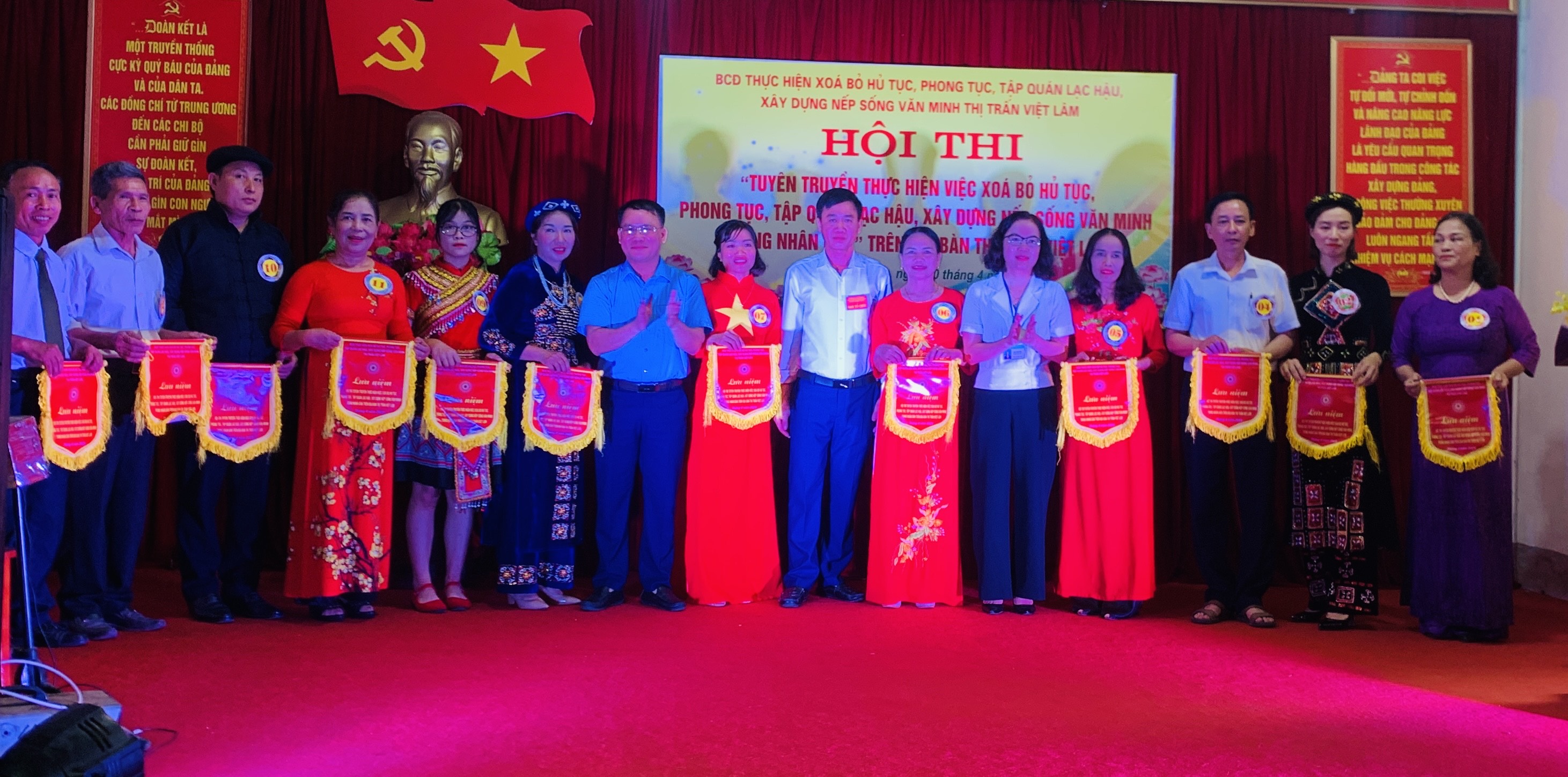 Thị trấn Việt Lâm tổ chức Hội thi tuyên truyền xóa bỏ hủ tục lạc hậu xây dựng nếp sống văn minh