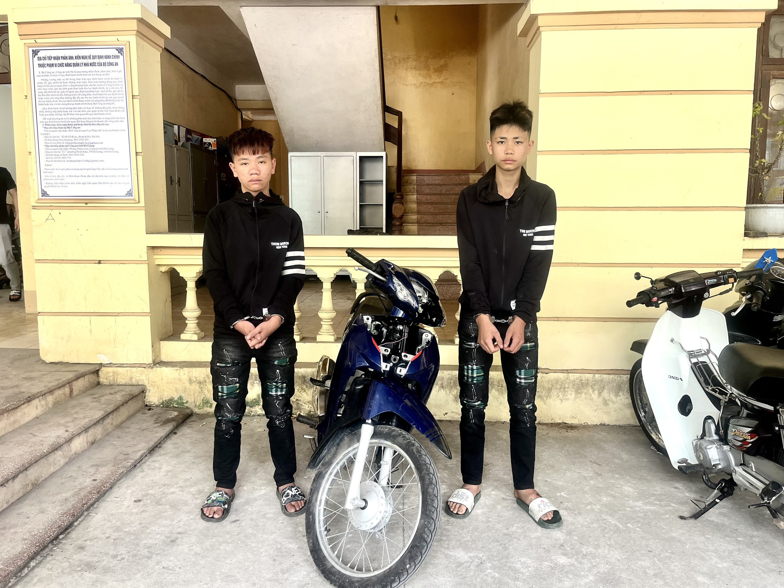 Công an huyện Vị Xuyên bắt các đối tượng trộm xe máy trên địa bàn