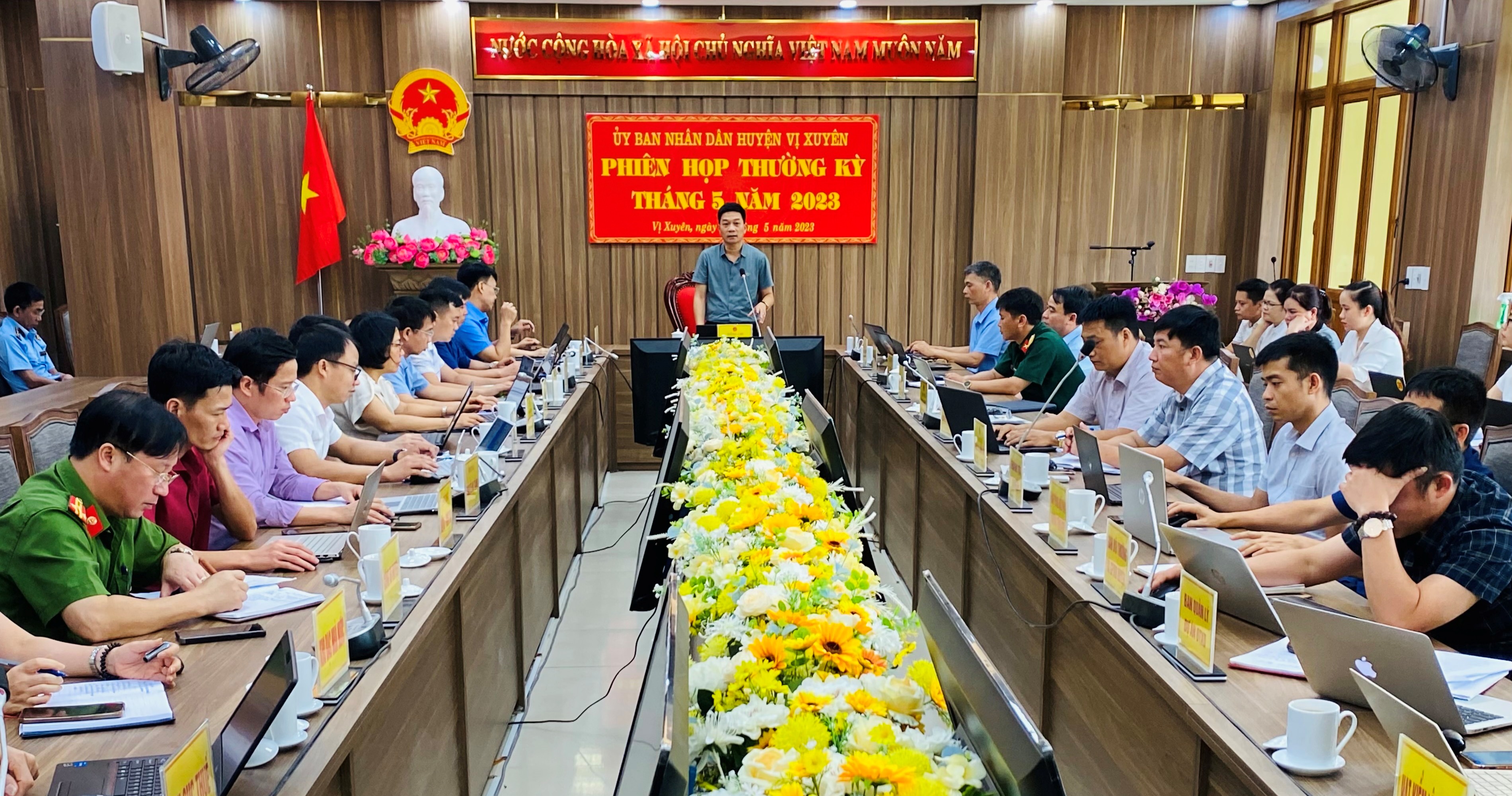 Phiên họp UBND huyện Vị Xuyên thường kỳ tháng 5
