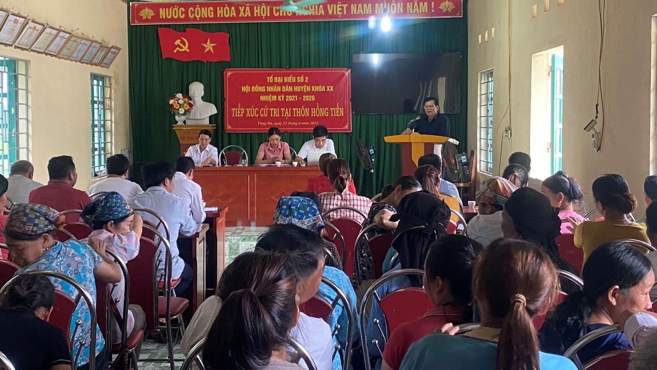 Tổ Đại biểu số 2 HĐND huyện Vị Xuyên tiếp xúc cử tri tại xã Tùng Bá và xã Thuận Hòa.