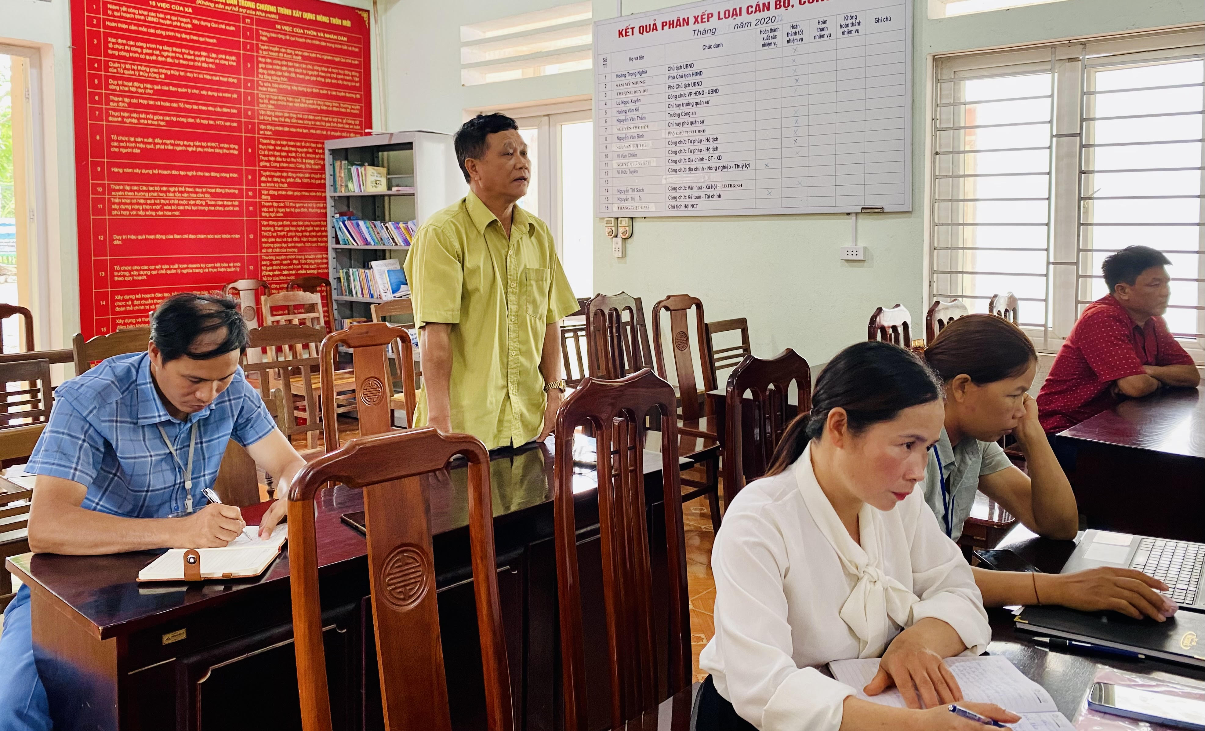 Tổ Đại biểu HĐND huyện số 1 tiếp xúc cử tri tại xã Phong Quang