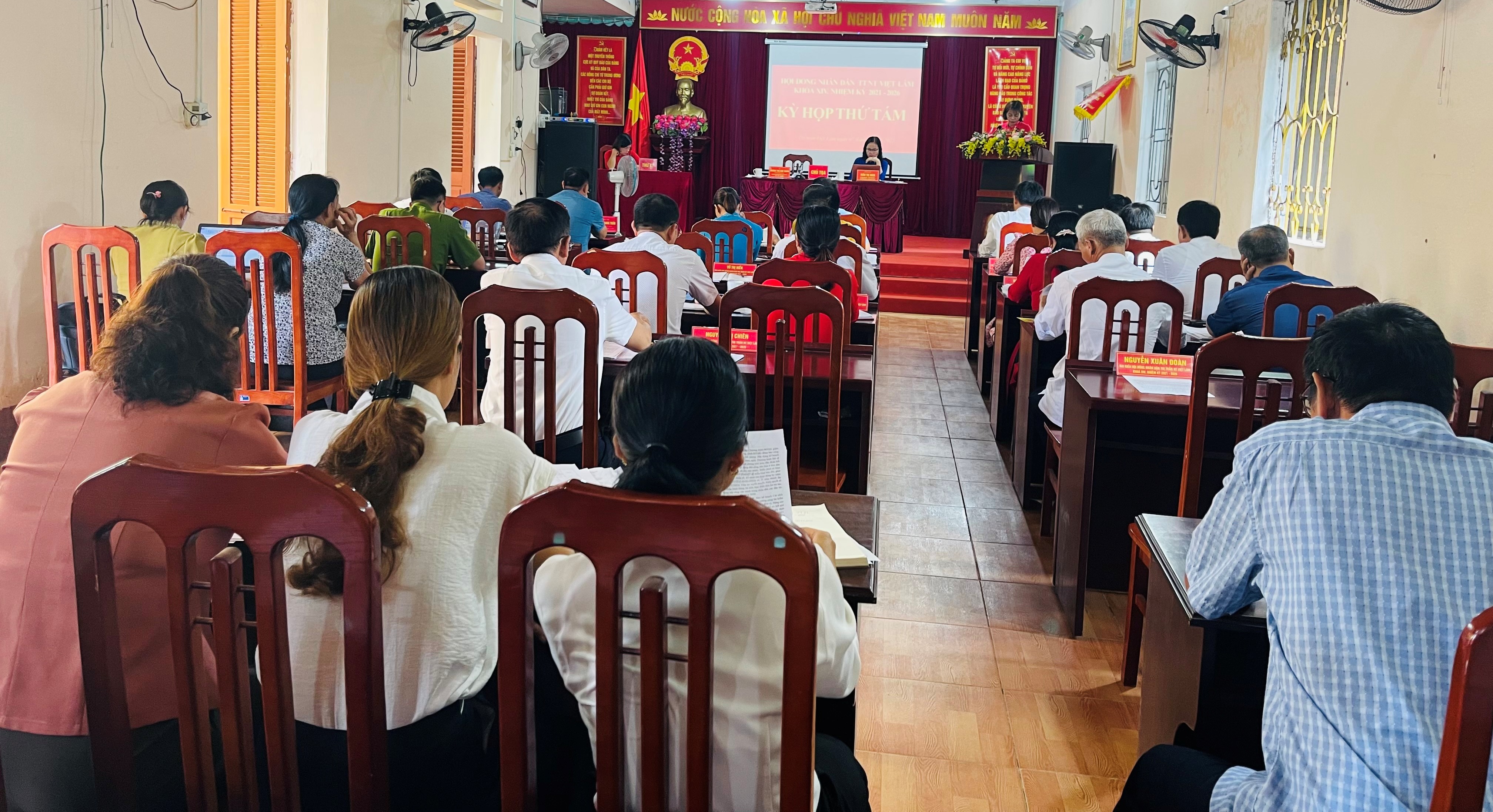 Kỳ họp thứ 8 HĐND thị trấn Việt Lâm