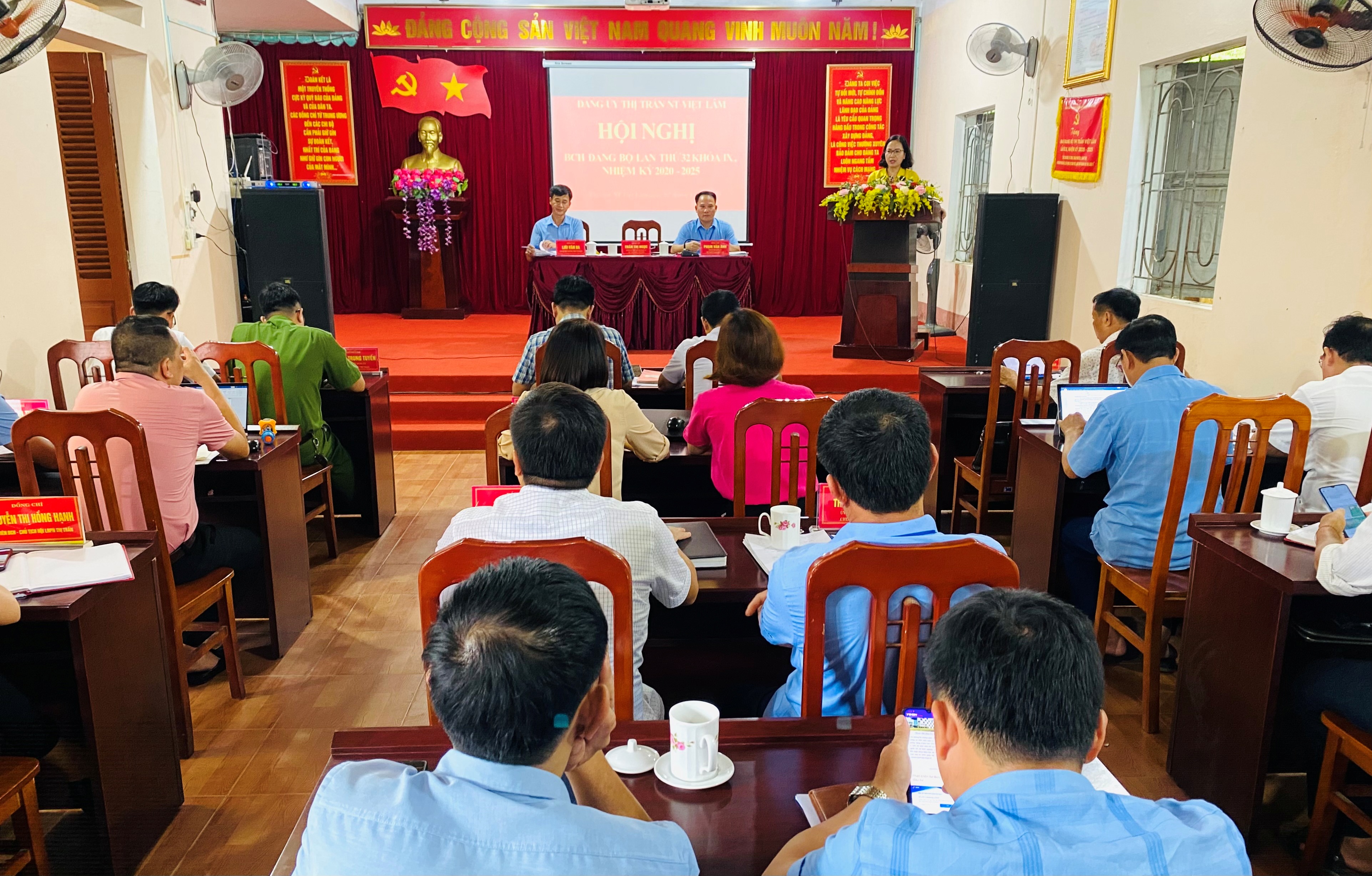 Hội nghị BCH Đảng bộ thị trấn Việt Lâm lần thứ 32 khóa IX, nhiệm kỳ 2020-2025